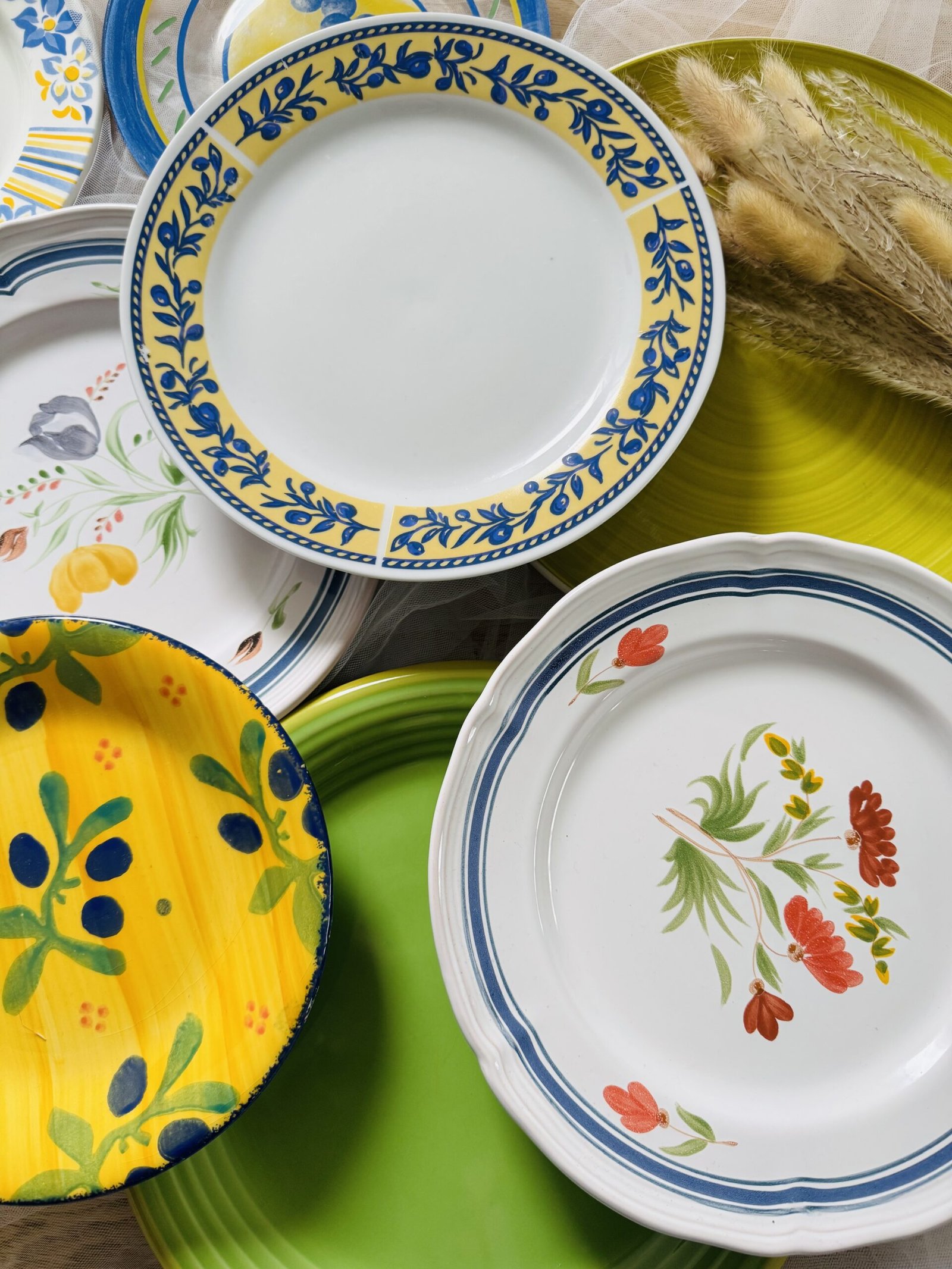 Assiettes plates DOLCE VITA 23-27 cm en location pour événements, mariages et réceptions. Assiettes plates DOLCE VITA 23-27 cm en location pour événements, mariages et réceptions.